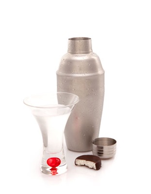 Peppermint Pattie drink with cocktail shaker